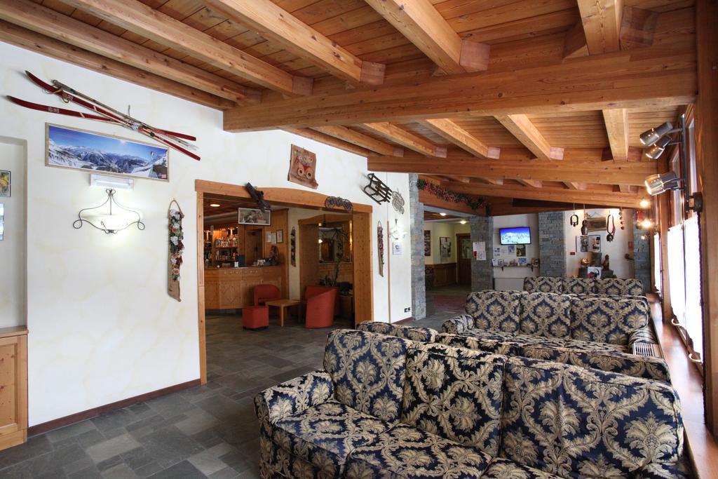 Hotel Alpechiara Pré-Saint-Didier Exteriör bild