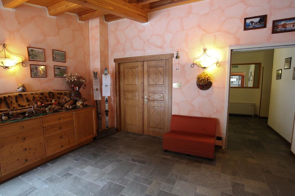 Hotel Alpechiara Pré-Saint-Didier Exteriör bild